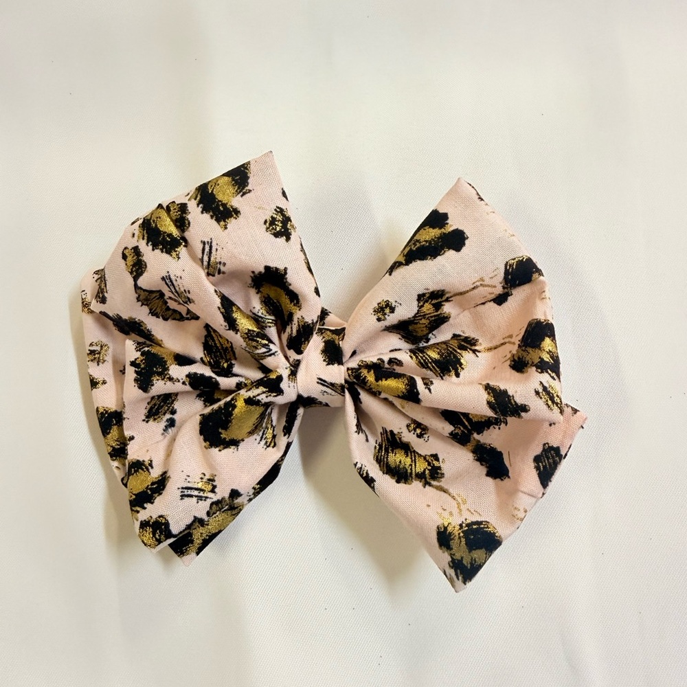 Handmade Pink Leopard Print Bow Hair Clip